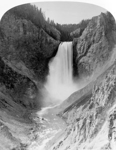 1883年頃のイエローストーンの大滝（360フィート）（モノクロ写真 作： Frank Jay Haynes
