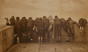 興奮、1889年頃（セピア写真） 作： Frank Meadow Sutcliffe