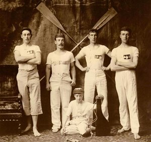 ウィットビーフレンドシップローイングクラブクルー、ウィットビー、イギリス。 1901 作： Frank Meadow Sutcliffe