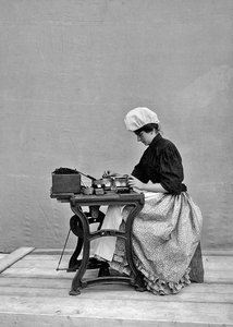 フィレンツェのタバコ製造業者の労働者、1901年（ガラス板）