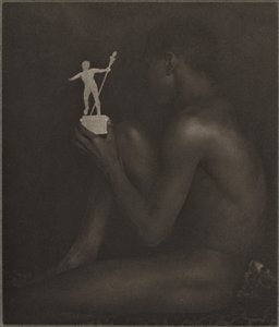 黒檀と象牙、1899 年。 作： Fred Holland Day