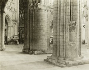 イーリー大聖堂：North Nave Aisleから聖歌隊への八角形 作： Frederick Henry Evans