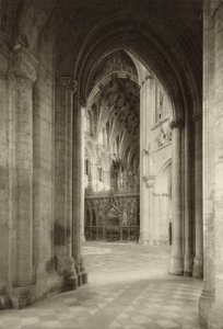 エリー大聖堂の南通路からの合唱団の眺め 作： Frederick Henry Evans