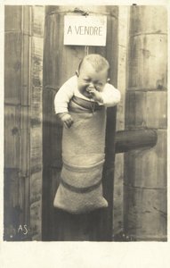 A Vendre, Baby for Sale (白黒写真) 作： French Photographer