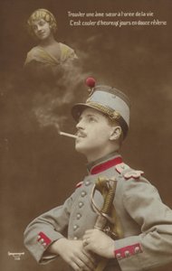 彼の愛について空想している若い兵士（着色写真） 作： French Photographer