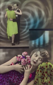 男と踊ることについて若い女性の空想（着色写真） 作： French Photographer