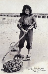 アルカション盆地：牡蠣の水揚げ機 - ポストカード 作： フランスの写真家