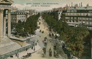 マドレーヌ大通りから見たパリの大通り。 1913年に送られたはがき。 作： French Photographer