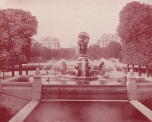 ルクセンブルク宮殿「天文台の噴水」（モノクロ写真 作： French Photographer