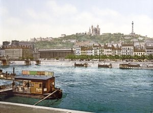 セントアントワーヌキー、リヨン、パブからのフルヴィエール。 c。1900 作： French Photographer