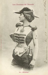 将軍、未来の女 作： French Photographer
