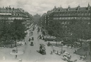 オペラアベニュー、オペラアベニュー（写真彫刻） 作： French Photographer