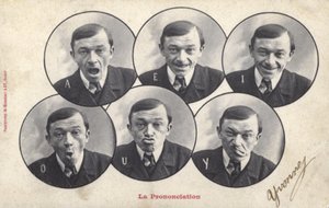 顔を引っ張る男（モノクロ写真 作： French Photographer