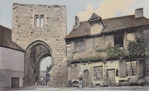 Mennetou-sur-Cher、シティゲート 作： French Photographer