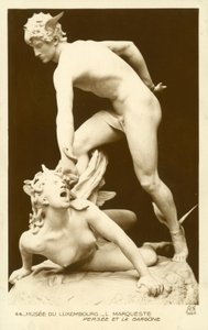 リュクサンブール美術館、Lマルクエストペルゼーエラガルゴーネ 作： French Photographer