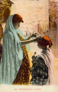 イスラム教徒の女性と子供（カラー写真） 作： French Photographer
