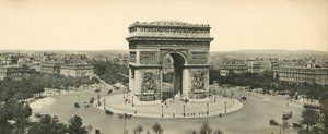 パリ、LArc de Triomphe、無名戦士の墓、エトワール広場、凱旋門？ 作： French Photographer
