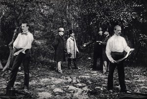 写真による演出：「スピ-の決闘」。 作： French Photographer