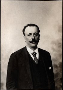 フランスの政治家、エイドリアンアルバートマリーコントドムン（1841-1914）の肖像。 作： French Photographer