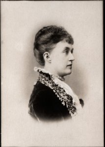 ルクセンブルク大公爵夫人、アンハルトデッサウ（1833-1916）のアデルハイド王女の肖像。 作： French Photographer