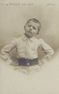 小さな男の子の肖像（モノクロ写真 作： French Photographer