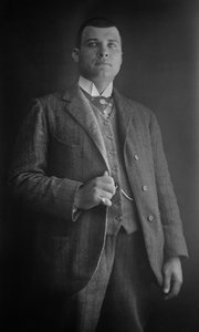 男性の肖像、オートマルヌ（Haute Marne）のBourmont地方、1880年頃。写真撮影。Ducosコレクション。