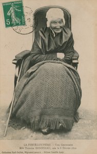 百年祭のポストカード、マダムテレーズベドゾー、ラフェルテルピエール、1913年 作： French Photographer