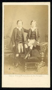 アーサー王子とレオポルド王子 作： French Photographer