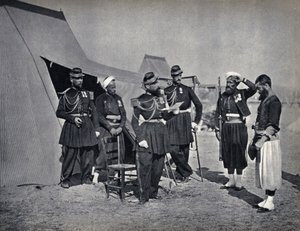 1854年のクリミー作戦の際のフランス軍の兵士たちの処罰。写真、19世紀後半。 作： French Photographer