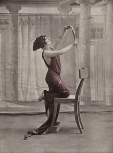 レジーナ・バデ、フランスのコメディ女優（カラー写真） 作： French Photographer