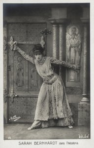 皇后テオドラのサラ・ベルナール 作： French Photographer