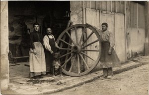 馬車、トロリー車輪メーカー。20世紀初頭の絵葉書。 作： French Photographer