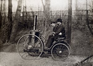 ディオン伯爵が運転する最初の蒸気自動車