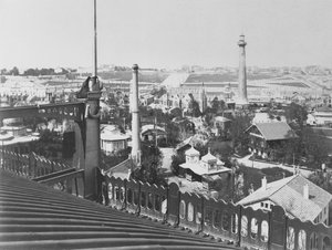 シャイヨの丘、1867年万博博覧会のギャラリーサーキュラーの屋上からの眺め 作： French Photographer