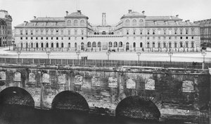 1867年以降の建設時のパリのホテルデューの眺め