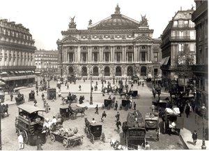 パリオペラハウスの眺め、1890〜99年 作： French Photographer