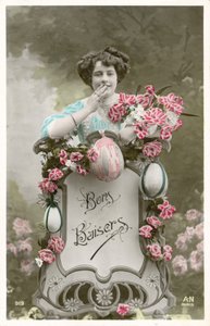 花と卵を持つ女性（カラー写真 作： French Photographer