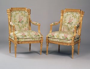 Delaisement、c.1780刻印されたルイ16世の一連の家具から作られたアームチェア2組（彫刻が施された金箔と室内装飾）（222393も参照） 作： French School