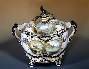 アール・フランセ：大きなシピエ、18世紀のロッカリー様式のボートの紫の装飾。パリ、装飾美術 作： French School