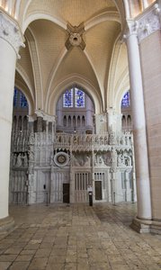 シャルトル大聖堂の聖歌隊席に設置された天文時計 作： French School