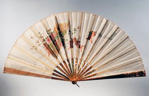 バラのバスケットを持つケルブが描かれた婚約用ハンドファン、テンペラペイントされたオーガンジー 作： French School