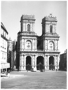 サントマリー大聖堂のファサード 作： French School