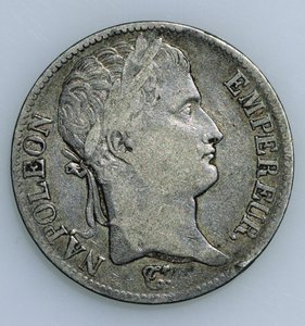 ナポレオン（1769-1821）1811（recto）の頭を持つ5フラン硬貨