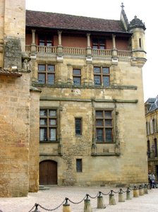 法廷の家 作： French School