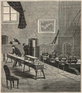 La liquefaction des gaz dans le laboratoire de Raoul Pictet (1878) - Raoul Pierre Pictet (1846-1929) スイスの物理学者で、水素ガスを液化・固化させる実験を行い、低温での物質の性質を研究した - 「Scie」誌に掲載された版画