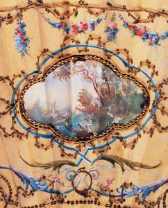 風景、狩猟中の休息を描いたハンドファンの細部、絹と骨にペイント、フェリックス・アレクサンドル作、パリ、1870年頃、フランス 作： French School