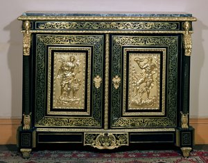 ルイ14世スタイルのキャビネット、ブールの作品とオルモルのレリーフで飾られたドア