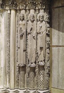 旧約聖書の人物像、西側正面の王室の門、1145〜50年頃 作： French School