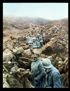 1914-18年、塹壕のフランス兵を描いた絵葉書（カラー写真） 作： French School