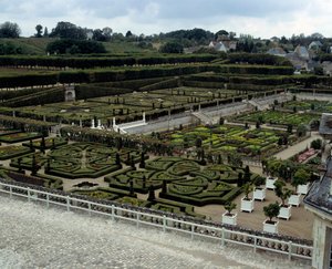 ルネッサンス建築：ヴィランドリー城の庭園の眺め 16世紀初頭に建てられた、ロワールのシャトーの1つです。ヴィランドリー, アンドル・エ・ロワール 作： French School